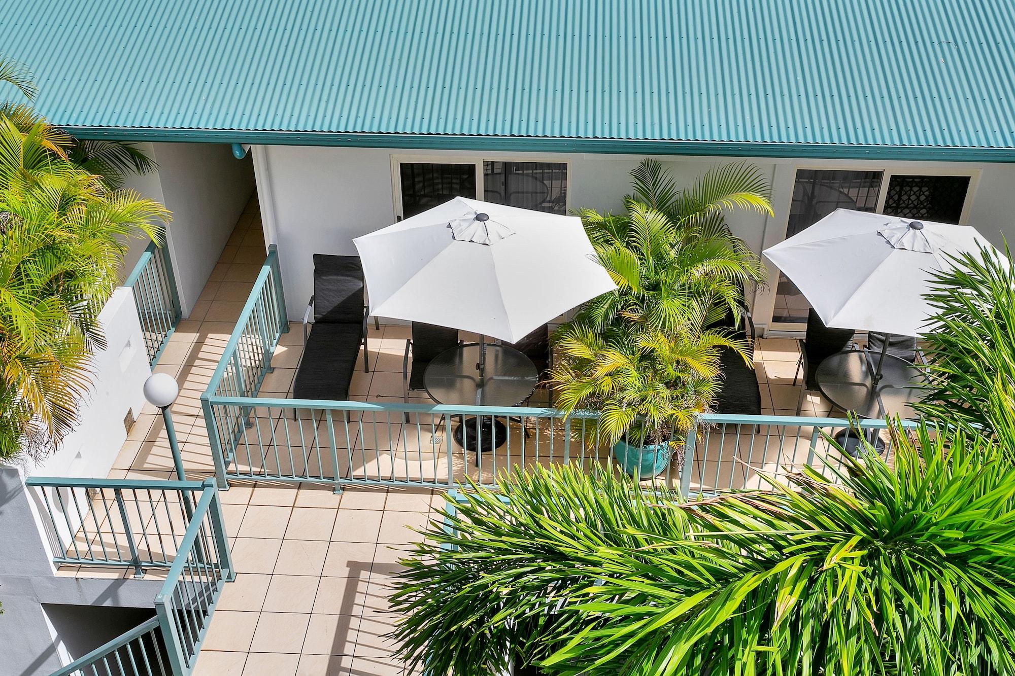 Beachfront Apartments On Trinity Beach Exterior foto